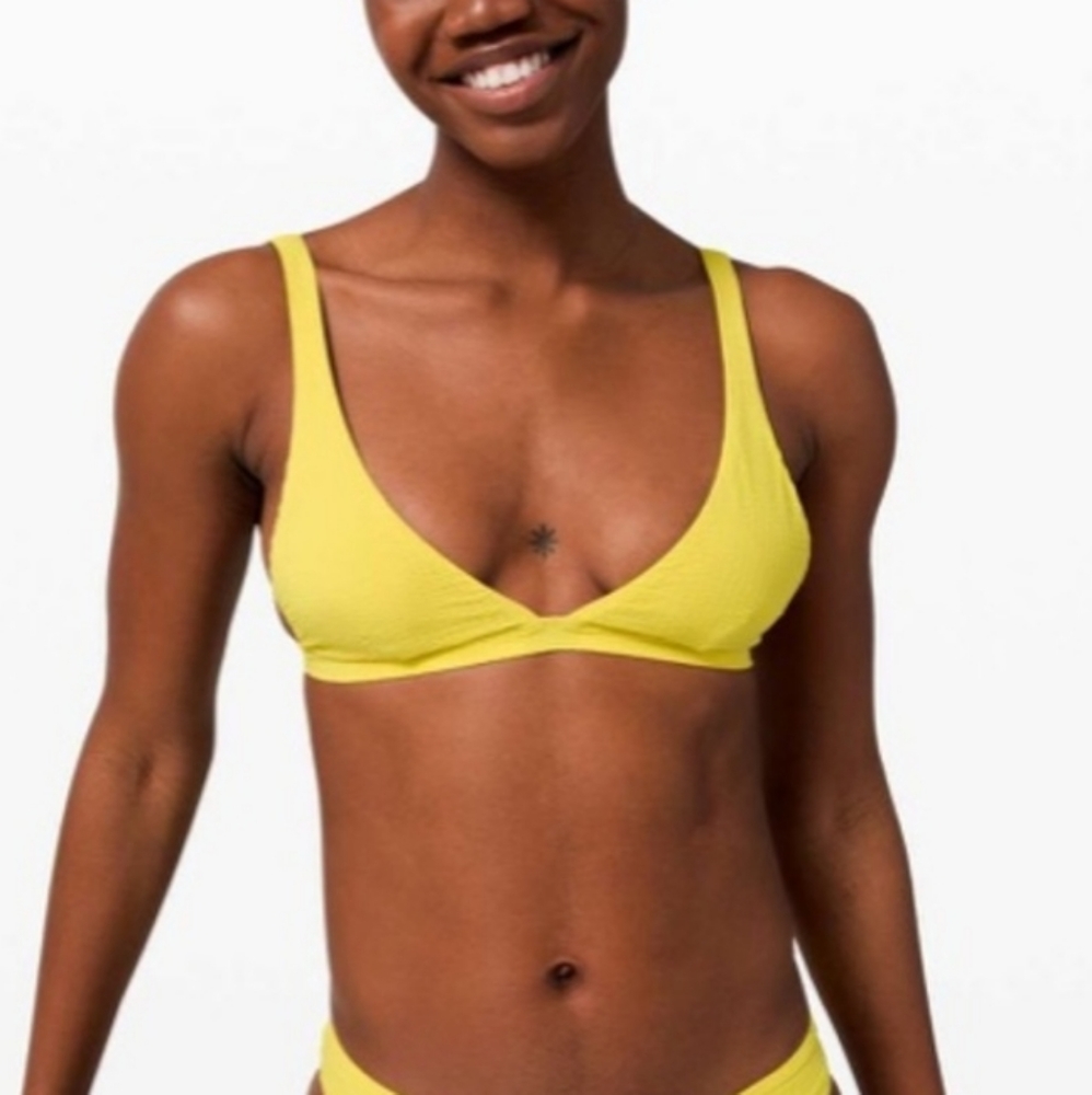 Lululemon Drifting Tides Triangle Top Textured L